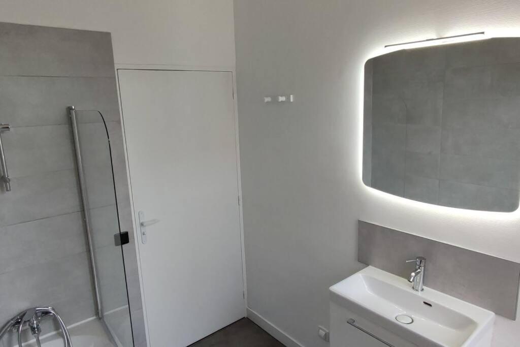 Maison Ronchin/Lille - Proche Toutes Commodites Екстериор снимка